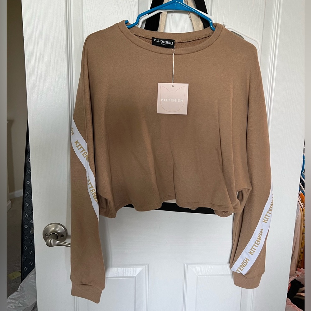 Kittenish top